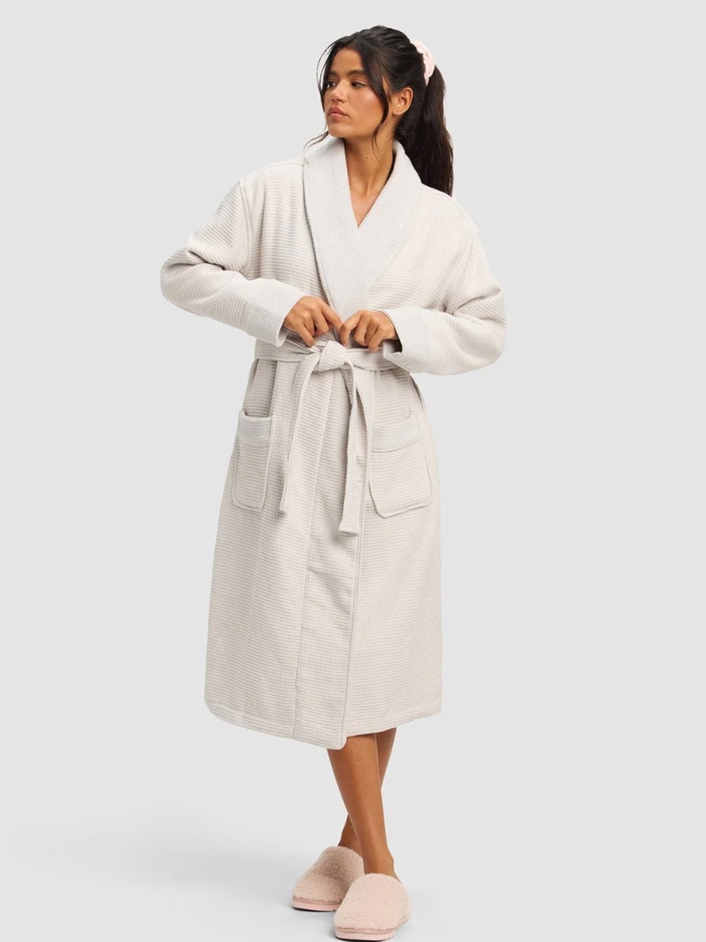 NWT Cozy Earth Waffle Bath Robe in Light Grey